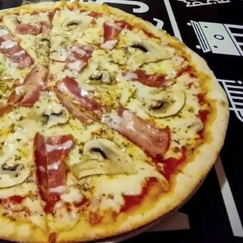 Estação Bica Pizza Pub, Lisboa