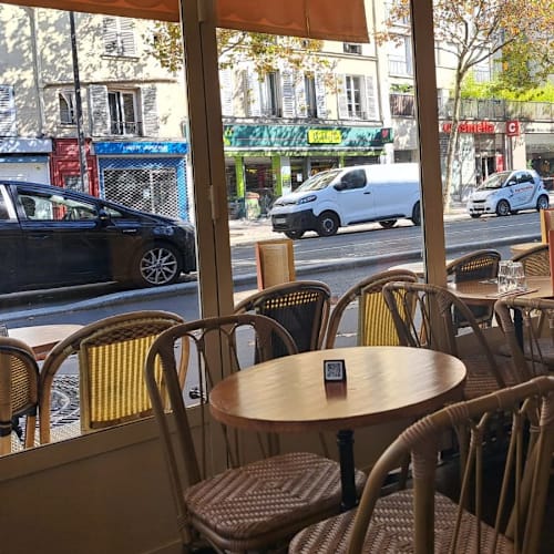 La Petite Place, Paris