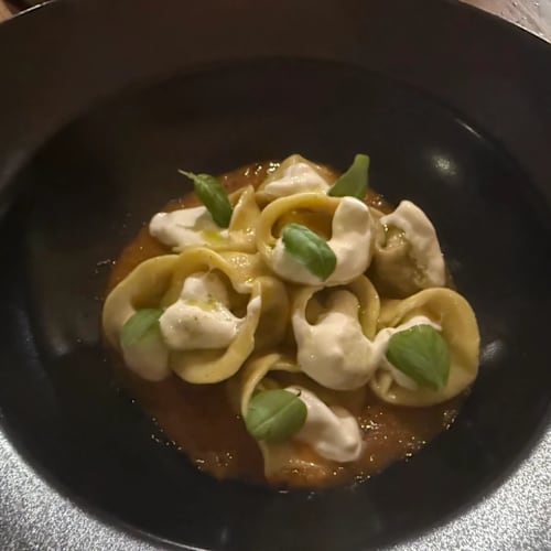 Mesa Restaurant, Latina