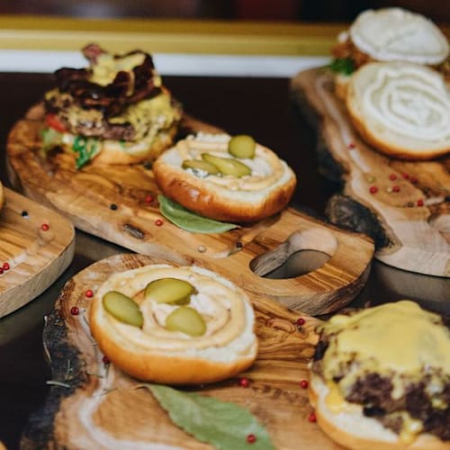 La Cour des artistes, Antibes