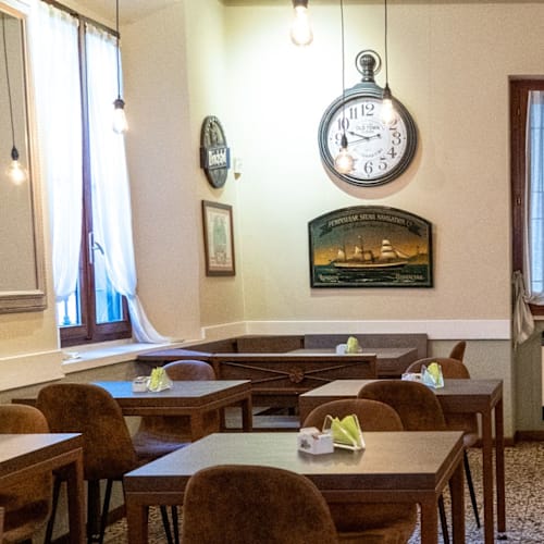 Pura Vita - Breakfast, Cocktails & food, Brescia
