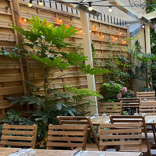Bacioni, Paris
