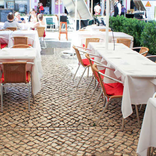 Chequers Bar & Restaurant, Cascais