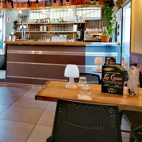 La Casa, Grabels