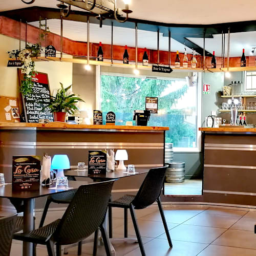 La Casa, Grabels