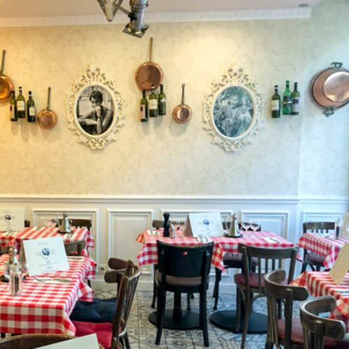 In Paradiso, Neuilly-sur-Seine