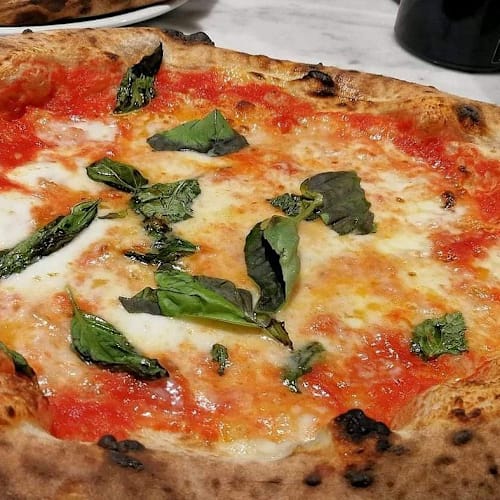 Pizzeria Spaccanapoli, Brindisi
