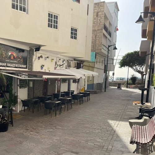 Quei Bravi Ragazzi, Los Cristianos