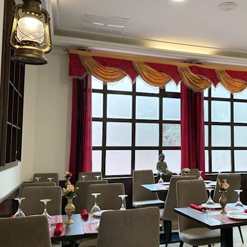 Mountain Tandoori - Indian & Nepali Cuisine, Madrid
