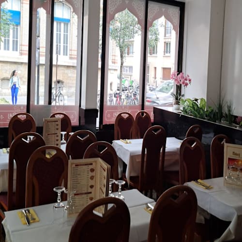 Maharaj, Paris