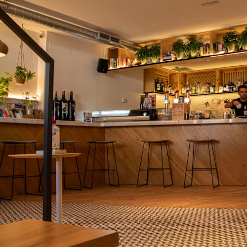 Anexo bistro - Hostel Complutum, Alcalá de Henares