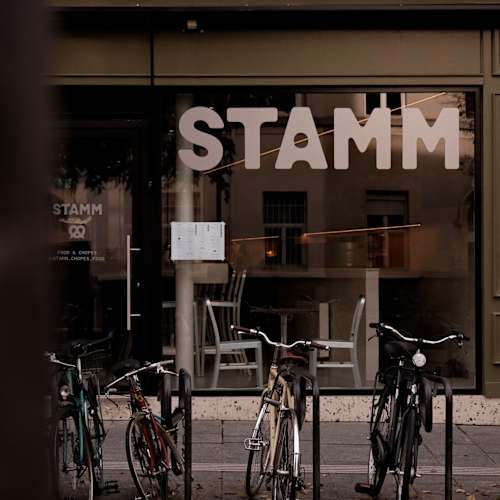 Stamm, Paris