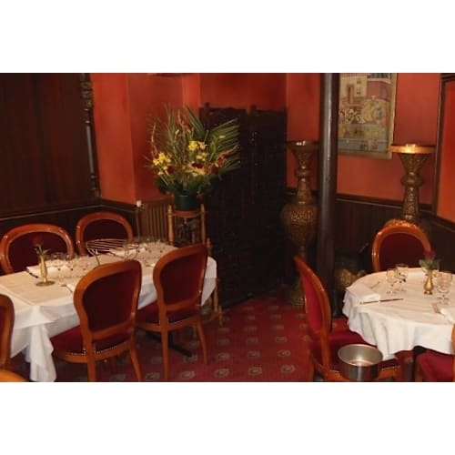 Mina Mahal, Paris