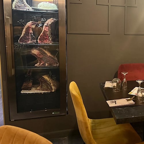 Flank food & drink, Cava de' Tirreni
