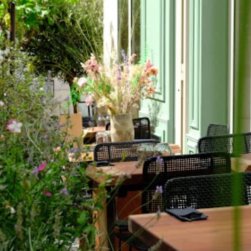La Couvée, Paris