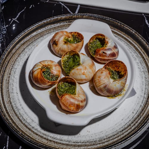 L'Affamé, Paris