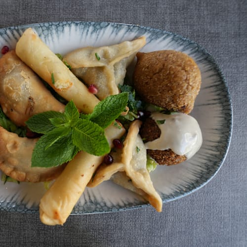 Mounira par Man'ouchy, Lausanne
