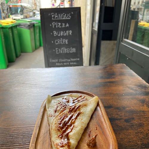 Pangus Etoile, Paris
