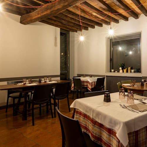 HOSTARIA TRE VILLE, Parma