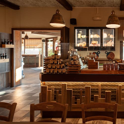 Around Tuscany Osteria, Borgo A Buggiano