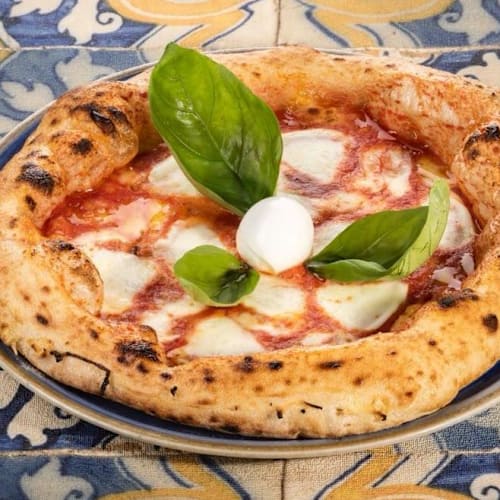 caprizza napoli, Napoli