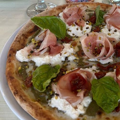 House-Pizza & Grill, Copertino