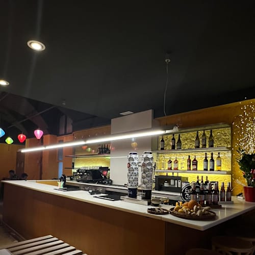 999 Thang Long, Barcelona