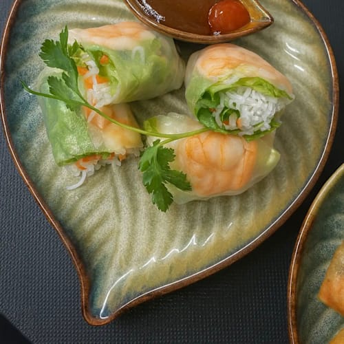 999 Thang Long, Barcelona