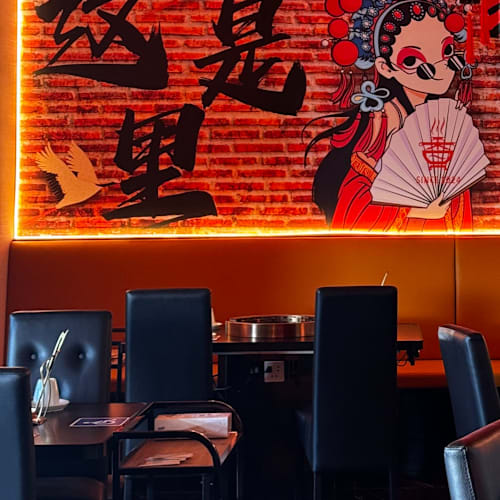 Yikko Hotpot, Genova