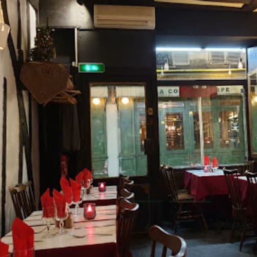 Colbeh, Paris