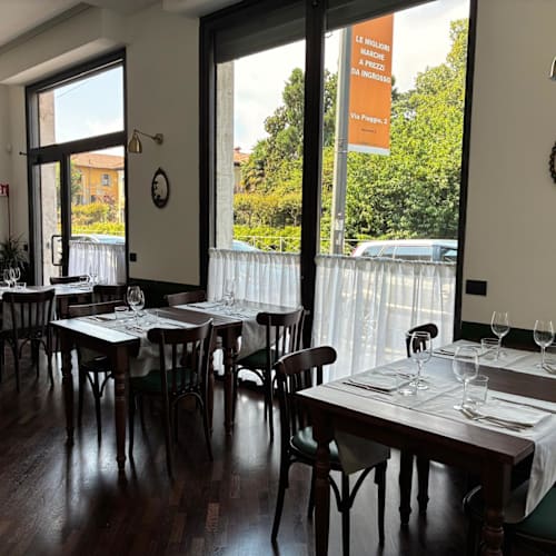 La Cuoca E Il Poeta, Milano