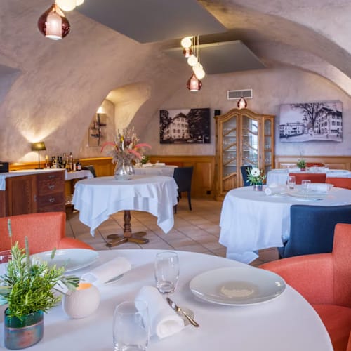 Hôtel de Ville d'Ollon, Le Restaurant, Ollon