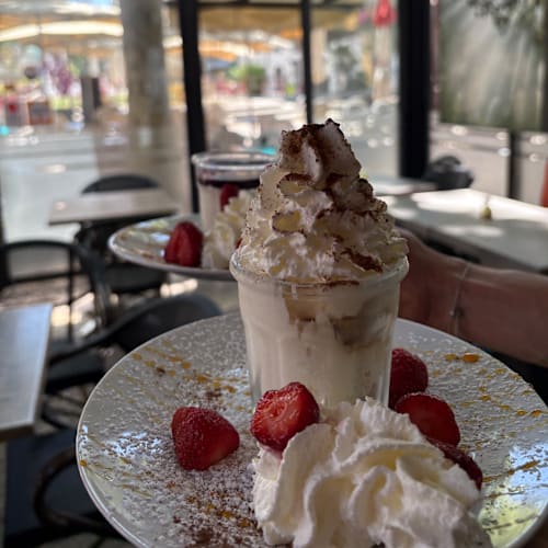 Le Grand Cafe, Saint-Cyr-sur-Mer