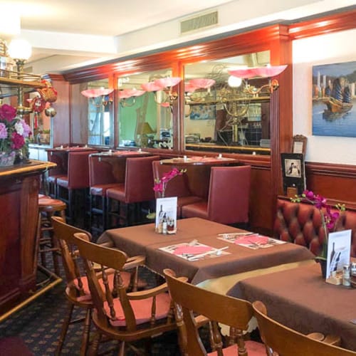 China House, Romont