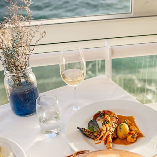 Nautk - Restaurant & Rooftop, Parede
