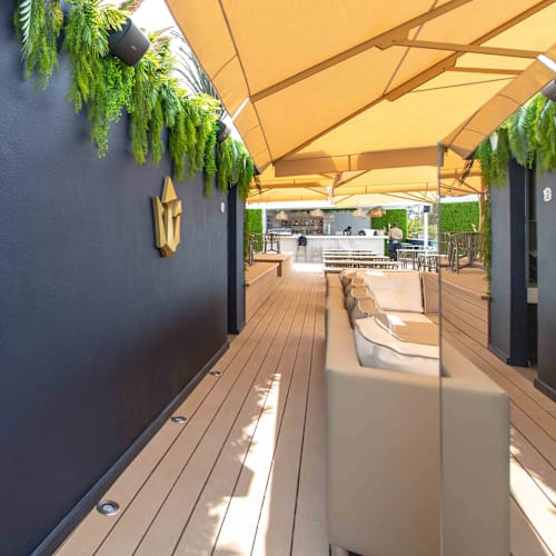 Nautk - Restaurant & Rooftop, Parede