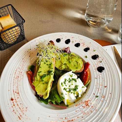 L'indécis, Saint-Marcel