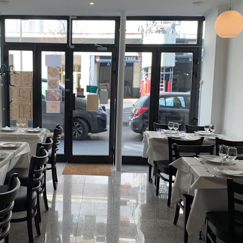 Laxman, Paris