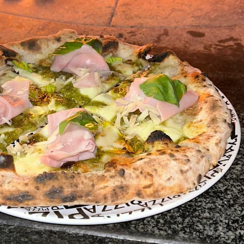 Vivere di pizza, Livorno