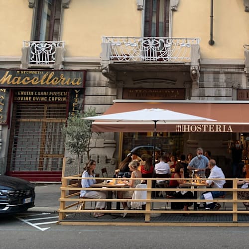 Hosteria, Milano