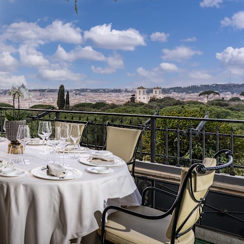 Mirabelle, Roma