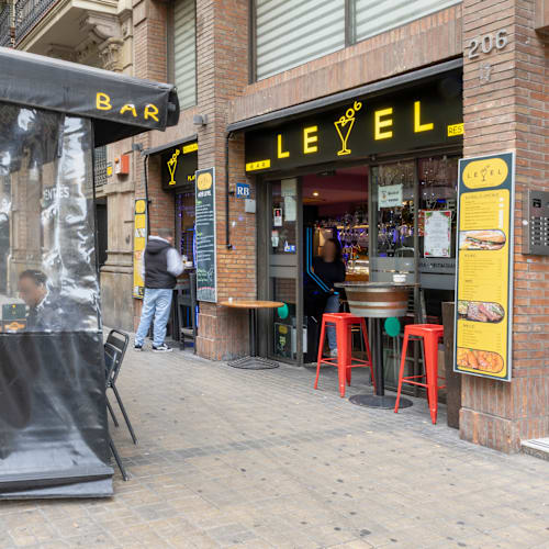 Level, Barcelona