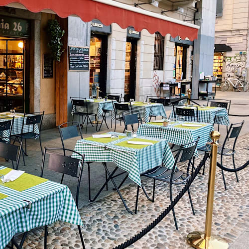 Alzaia 26, Milano