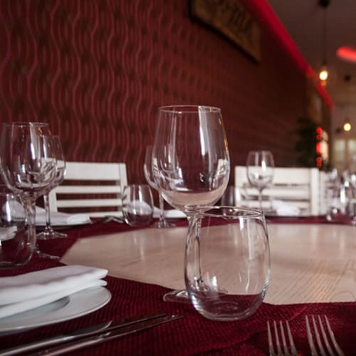 Come The Steakhouse, Benedita