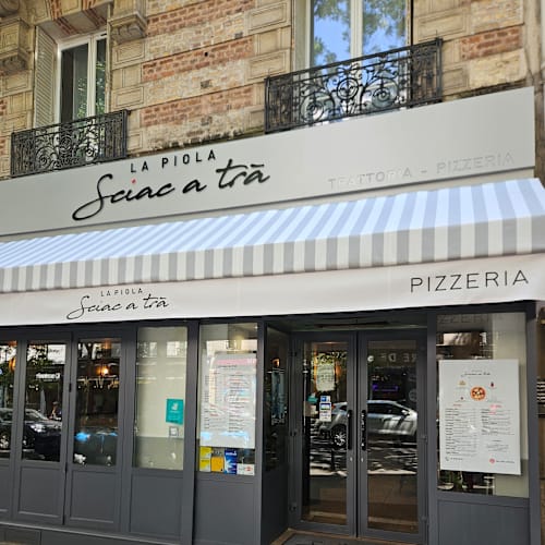 La Piola Sciac a Tra, Paris