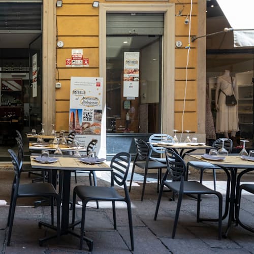 Pasta Bella, Bologna
