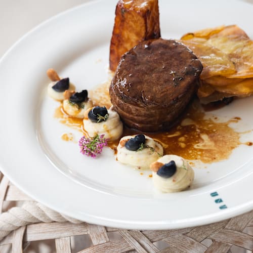 La Vela Bar & Restaurant , Forte Dei Marmi
