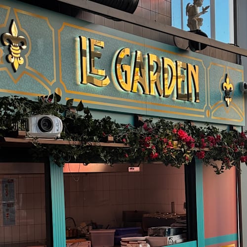 Owen's, Paris