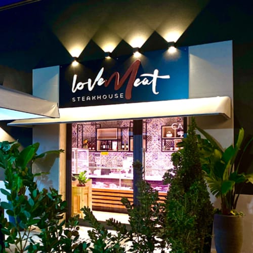 Love Meat Steakhouse & Pizza, Oria