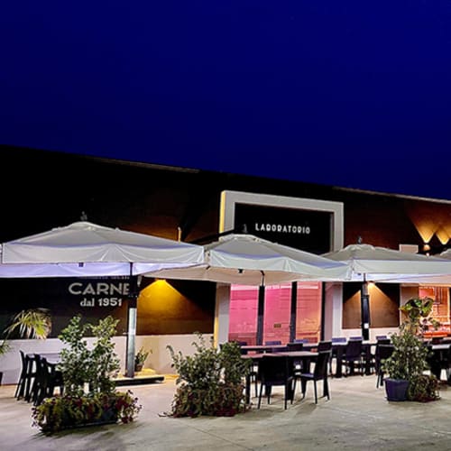 Love Meat Steakhouse & Pizza, Oria